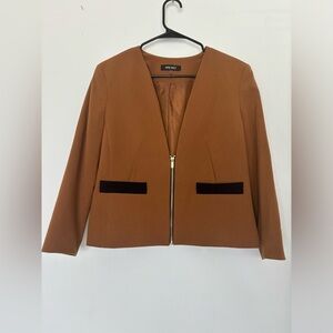 Nine West camel zip up blazer size 8